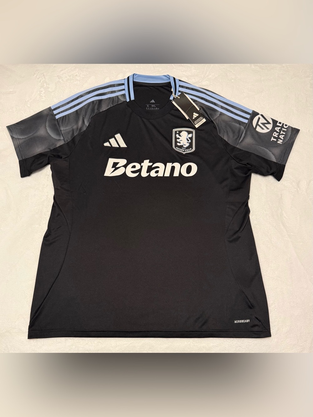 Aston Villa adidas Away Shirt 2025-26  size XL